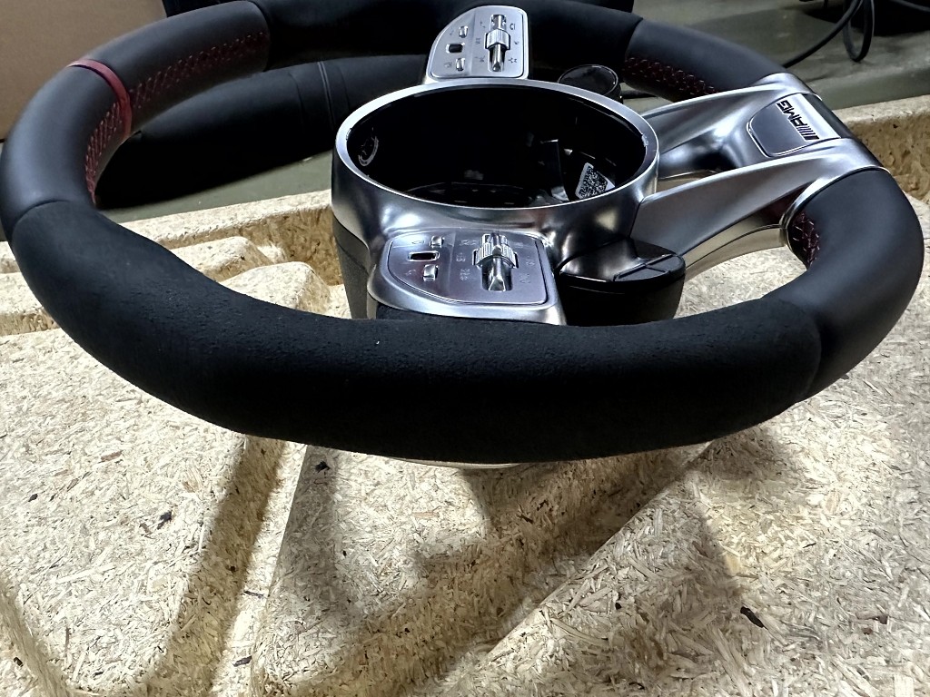 A0004600109 Original Mercedes CLA GLC CLS A E Klasse AMG 63 rot Lenkrad Knöpfe – Bild 8