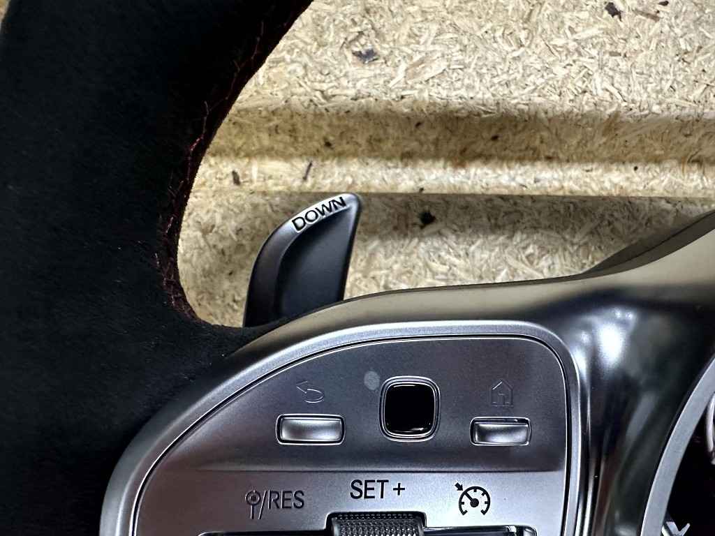 A0004600109 Original Mercedes CLA GLC CLS A E Klasse AMG 63 rot Lenkrad Knöpfe – Bild 9