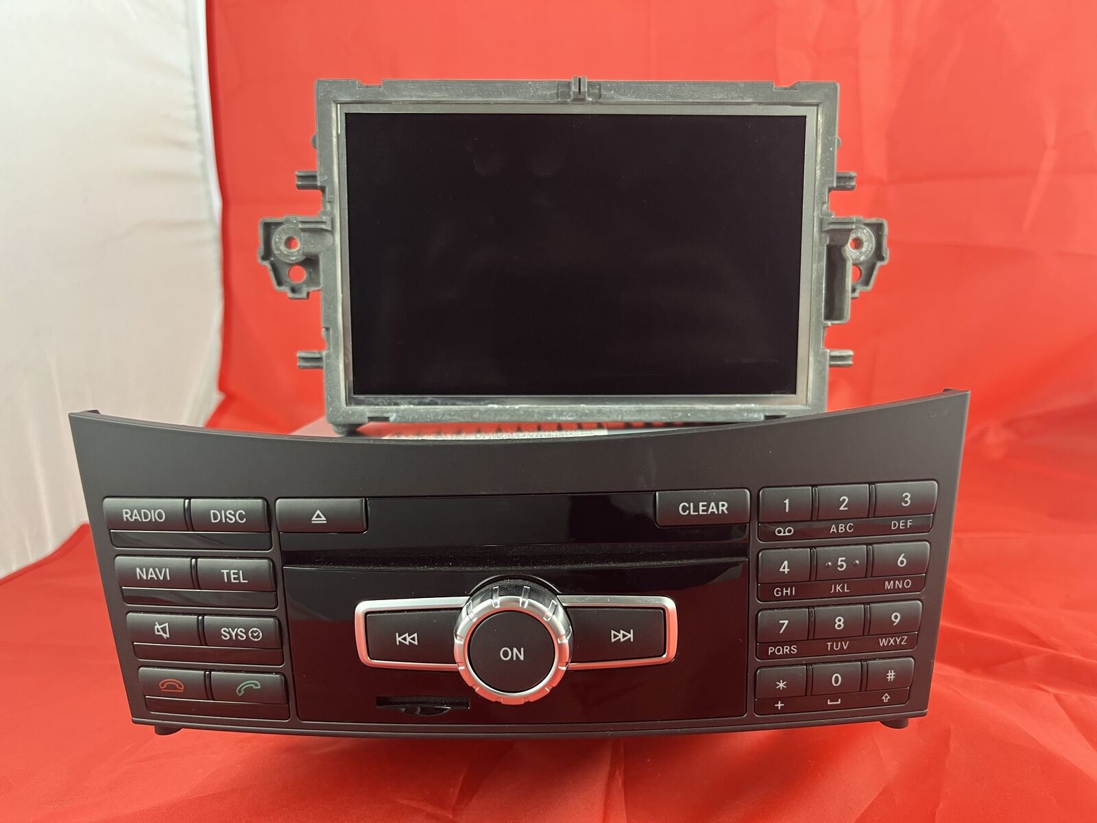 Mercedes E-Klasse 212 Comand NTG 4.5 Nachrüstung Einbau