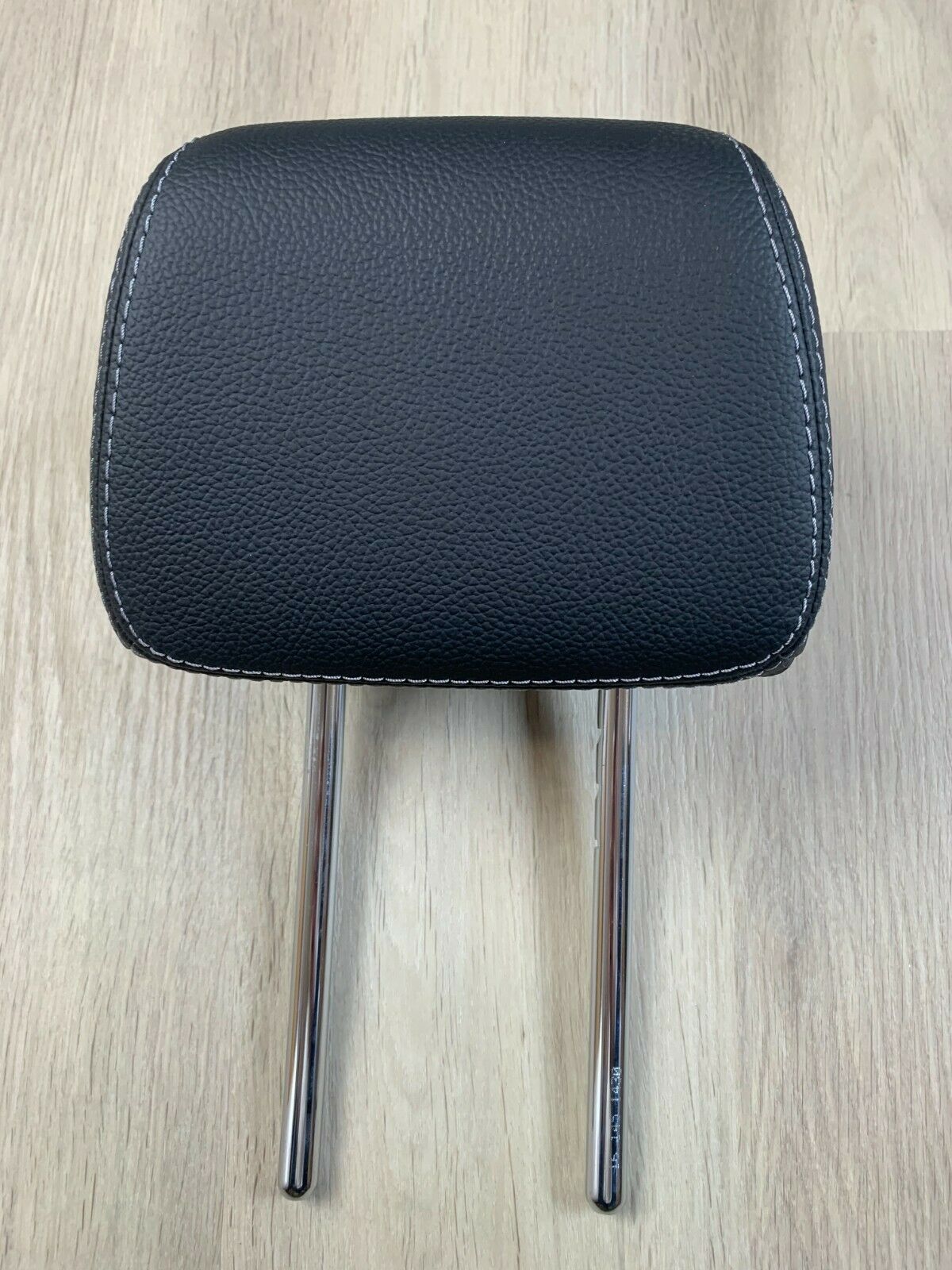 A2139702400 Mercedes E Klasse W213 Kopfstütze hinten li re Leder Lugano schwarz