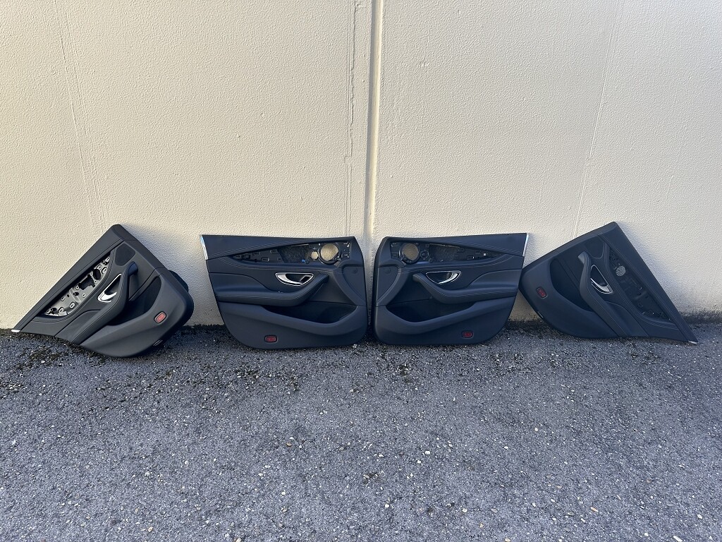 Mercedes Benz AMG GT 290 Türverkleidungen Leder schwarz Nappa Satz