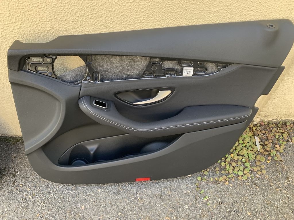 Mercedes C-Klasse W205 Türverkleidung vorne rechts Leder schwarz