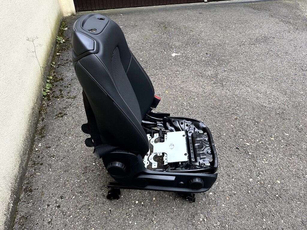 Mercedes GLA GLB B Klasse 247 Beifahrersitz klappbar