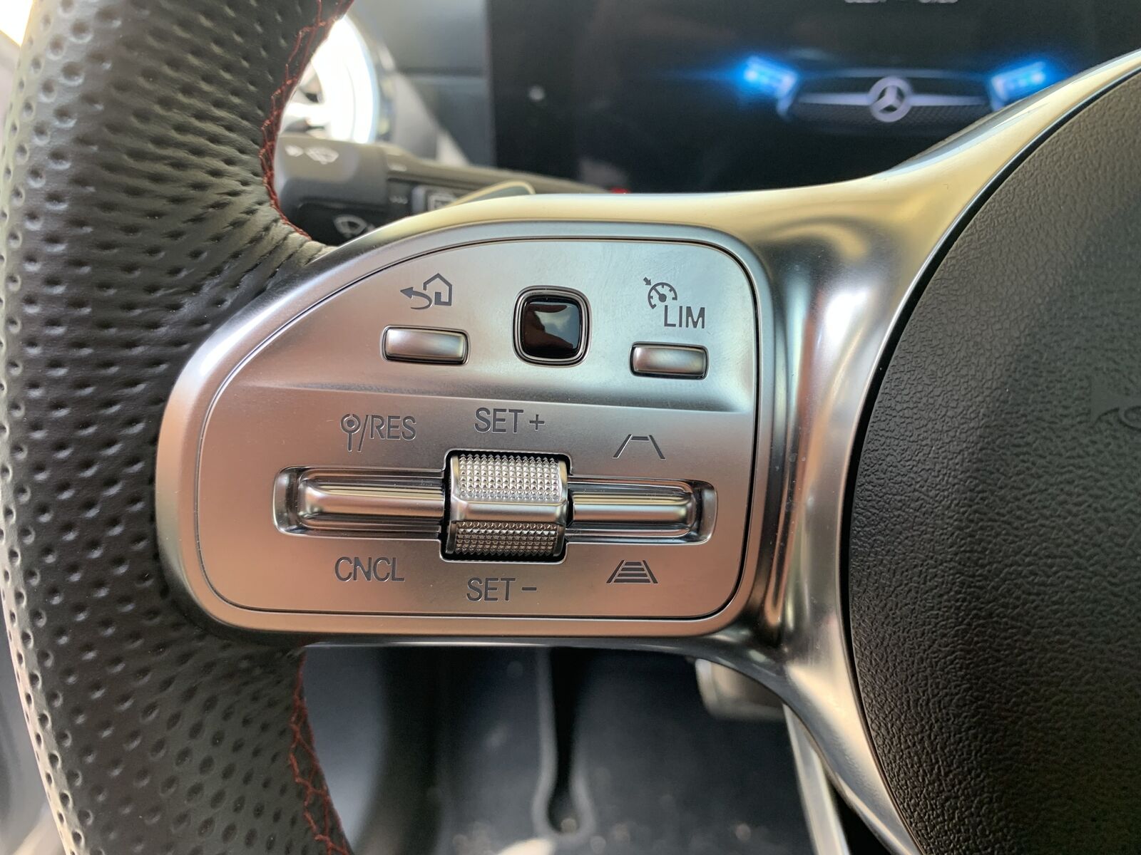 Mercedes GLB 247 Distronic Nachrüstung Einbau in Sindelfingen