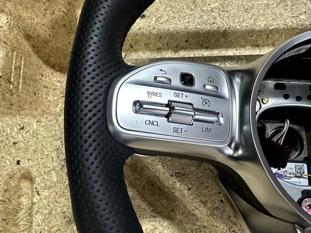 A0004608413 Original Mercedes CLA GLE A C E S Klasse 63 AMG Lenkrad – Bild 4