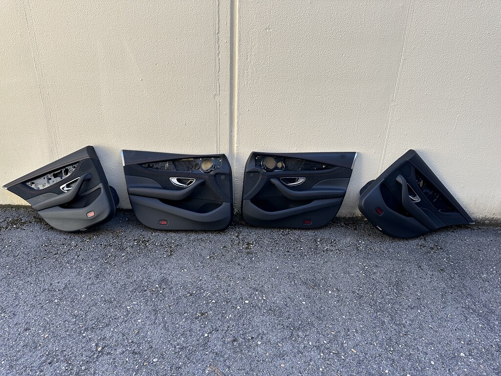 Mercedes AMG GT 290 Türverkleidung Satz Nappa Leder Alcantara schwarz rote Naht