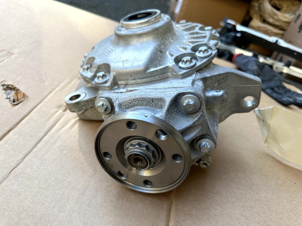 A2053304207 Mercedes C E Klasse 205 213 238 GLC 253 CLS 257 Vorderachsgetriebe – Bild 6