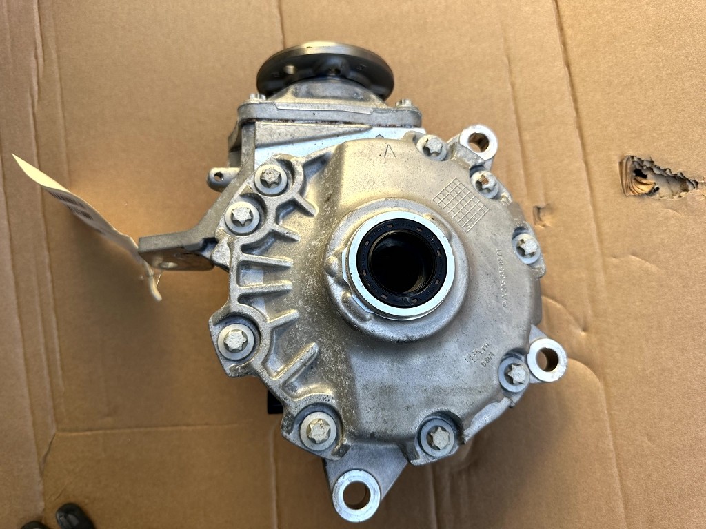 A2053304207 Mercedes C E Klasse 205 213 238 GLC 253 CLS 257 Vorderachsgetriebe