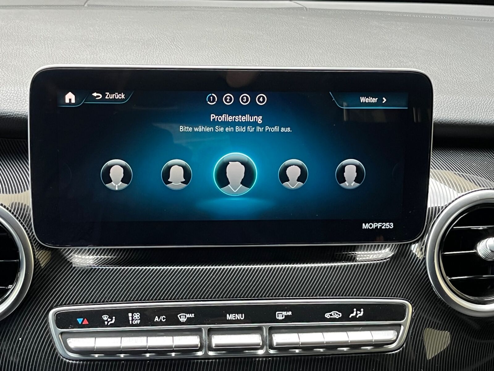 Mercedes V-Klasse 447 MBUX großes Display Nachrüstung Einbau
