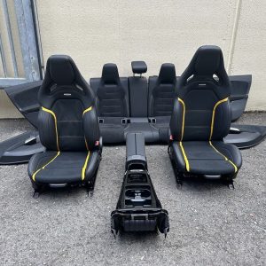 Mercedes CLA 118 Performance Sitze Innenausstattung gelb