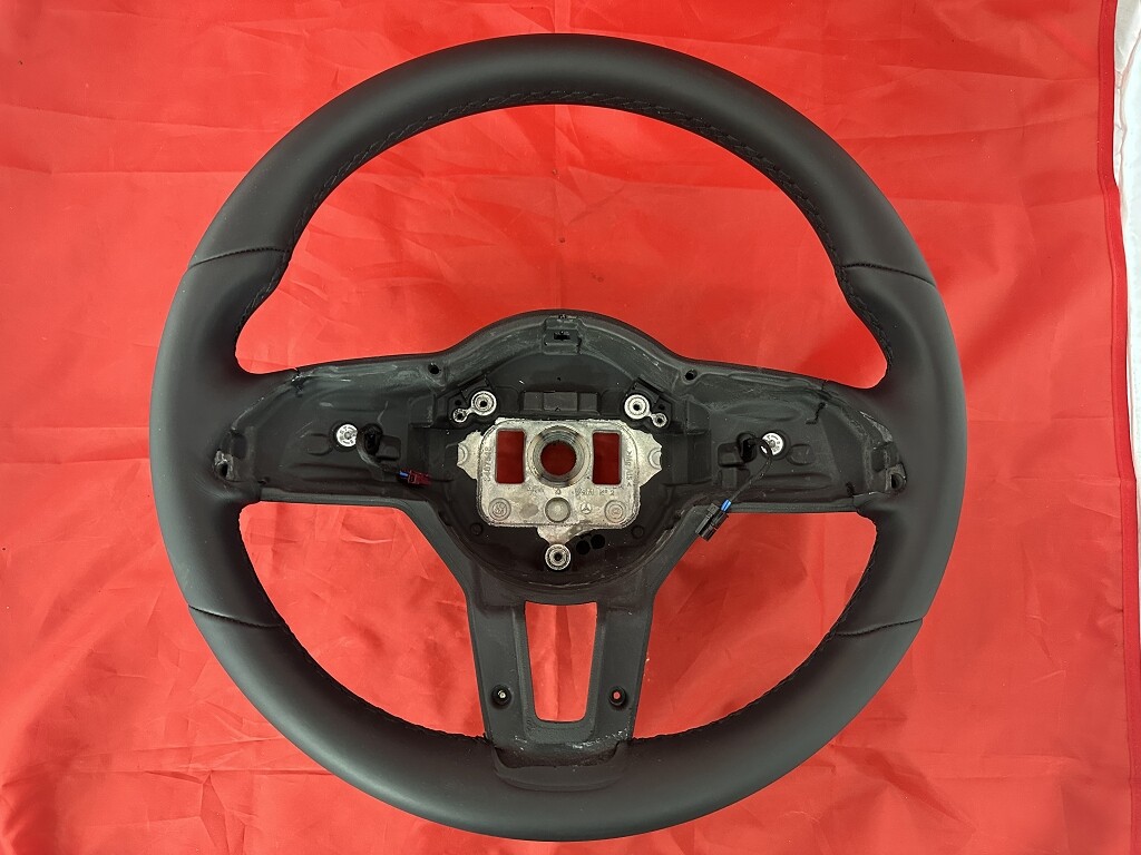 Mercedes  Sprinter 907 910 Lenkrad Leder schwarz neuwertig Schaltpaddels