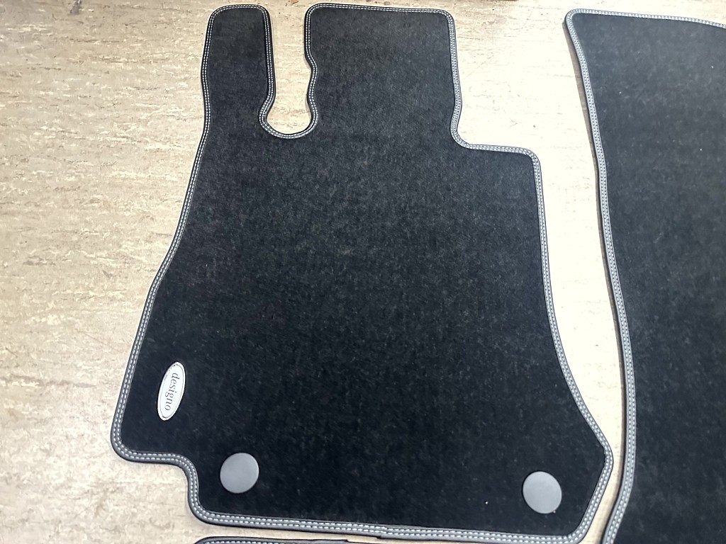 A2536802902 Original Mercedes GLC 253 Designo Fussmatten Satz schwarz NEU – Bild 4