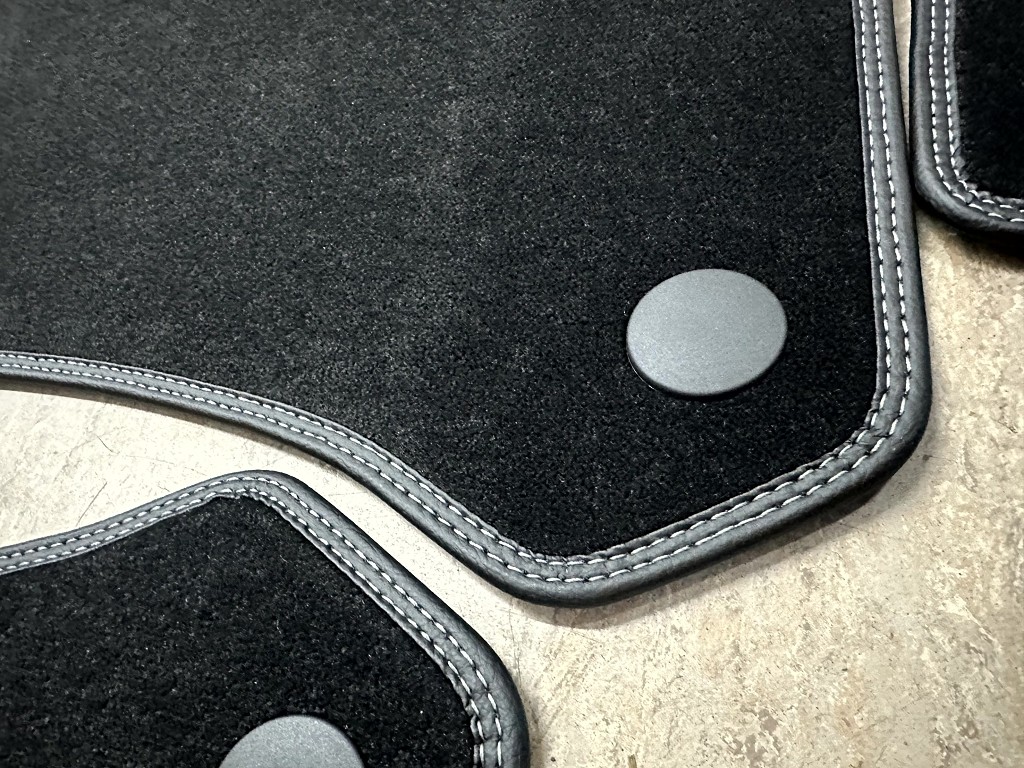 A2536802902 Original Mercedes GLC 253 Designo Fussmatten Satz schwarz NEU – Bild 8