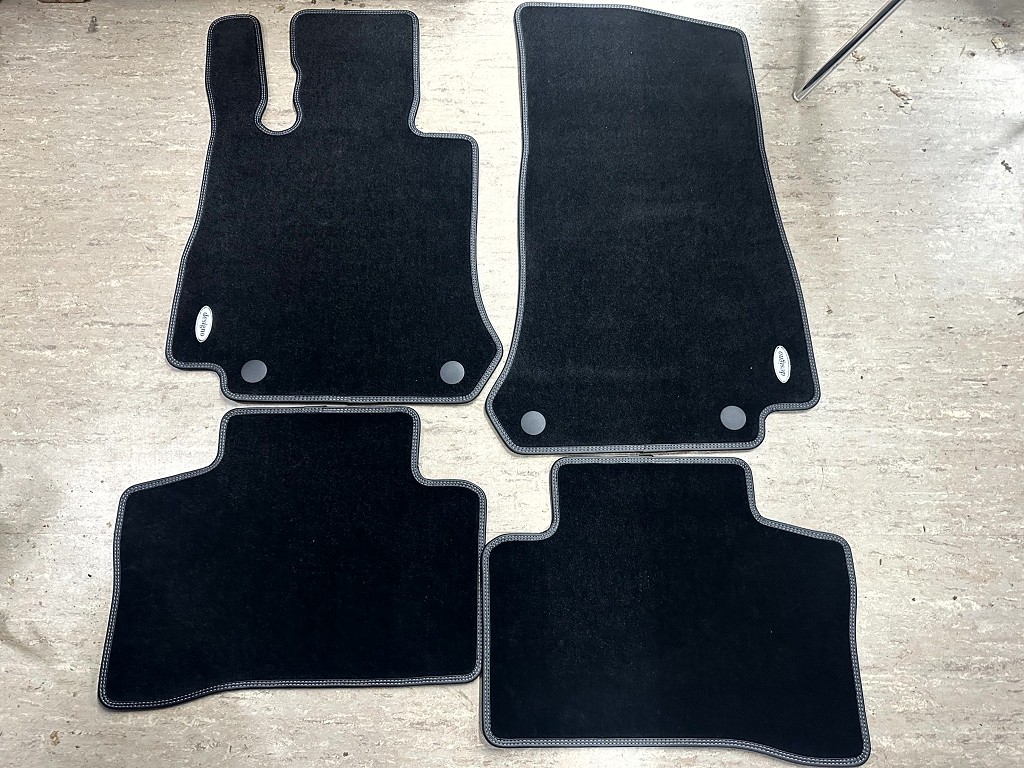 A2536802902 Original Mercedes GLC 253 Designo Fussmatten Satz schwarz NEU